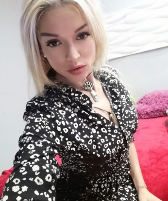 С удовольствием поделюсь теплом и нежностью с мужчиной, который ценит красоту и элегантность. Откровенность и умение создать атмосферу уюта – мои сильные стороны. Незабываемый отдых и приятные воспоминания – гарантированы. Жизнь слишком коротка для скучных встреч, давай проведем ее вместе с огоньком и страстью. Добавь мне волнения, а я подарю тебе незабываемые моменты. Доверься моим рукам и ты поймешь, что я – та, кого ты искал. 😘💋💕 Алена